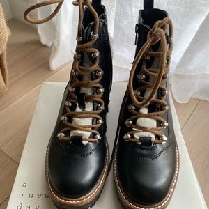Lace up combat boot